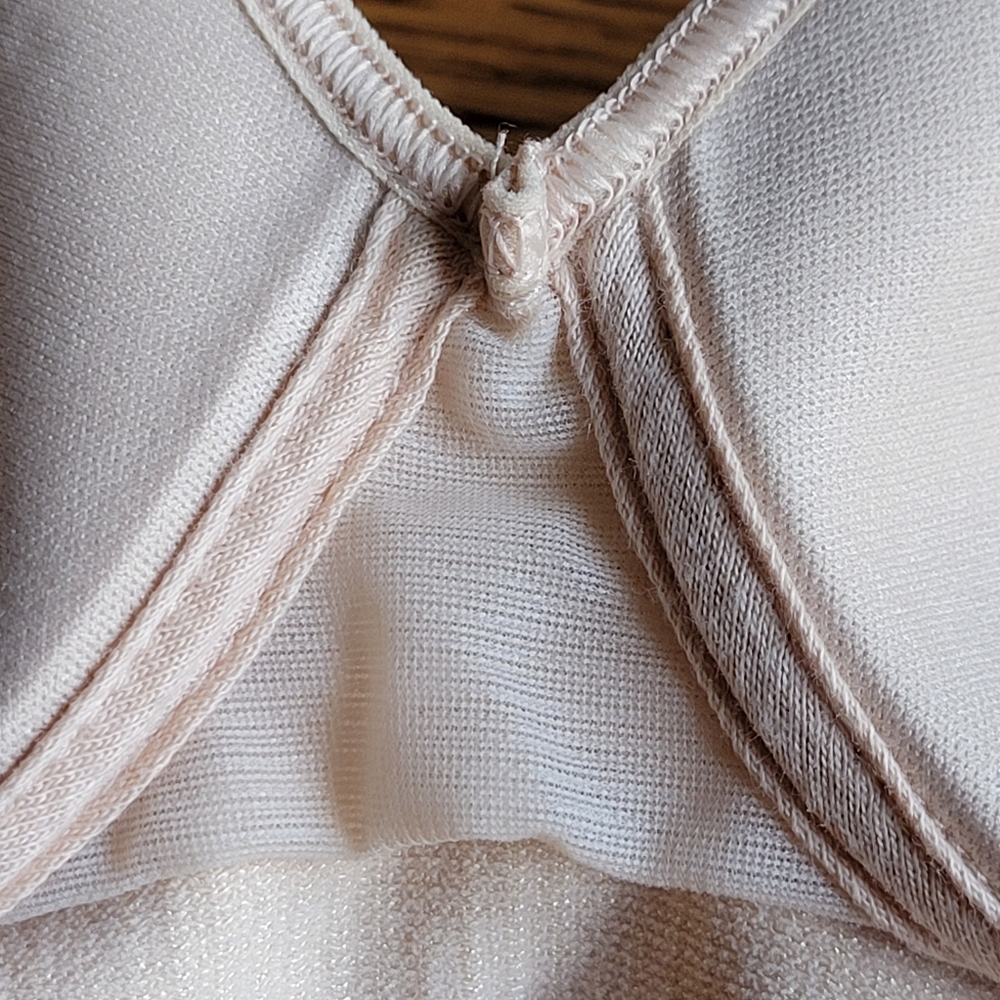 🌟 NWT HANES Comflort Flex FullCoverage Wireless Bra Taupe Polkadot Women's Sz M - Picture 5 of 9